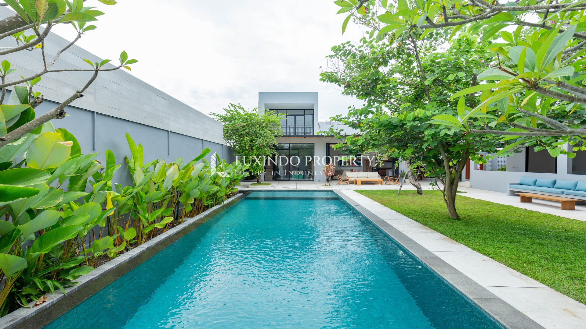 UMALAS – ELEGANT 4BR MINIMALIST OASIS FOR YEARLY RENTAL (RV463)